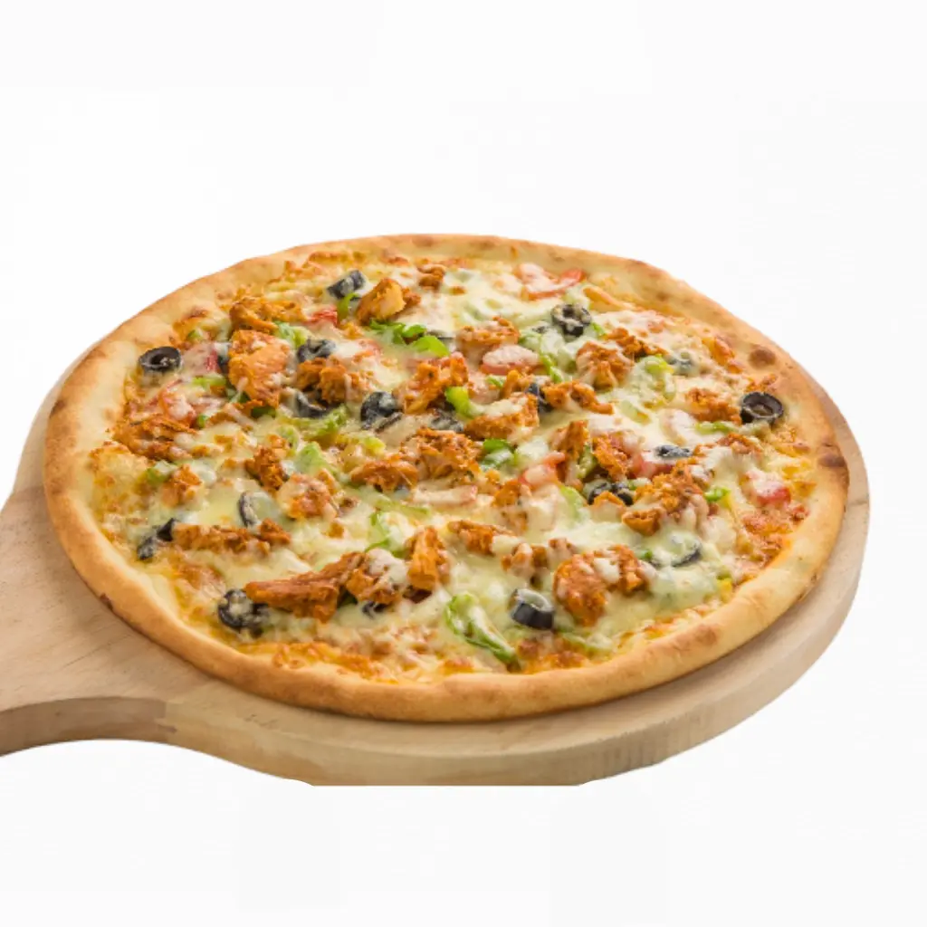 Chicken Pieces Pizza With Pizza Sauce